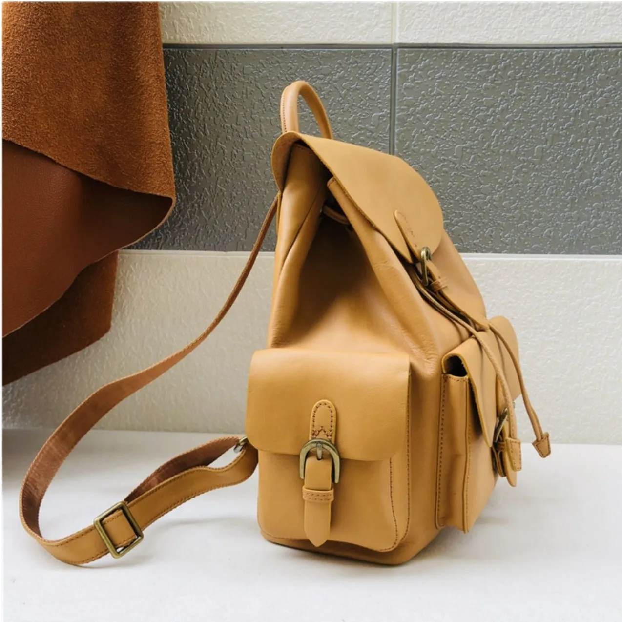 Classic High quality Handmade Women Leather Backpack