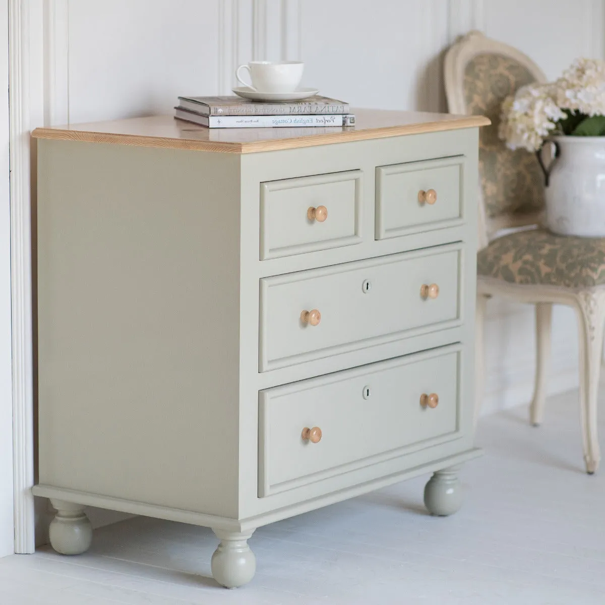 Ivy Cottage Dresser