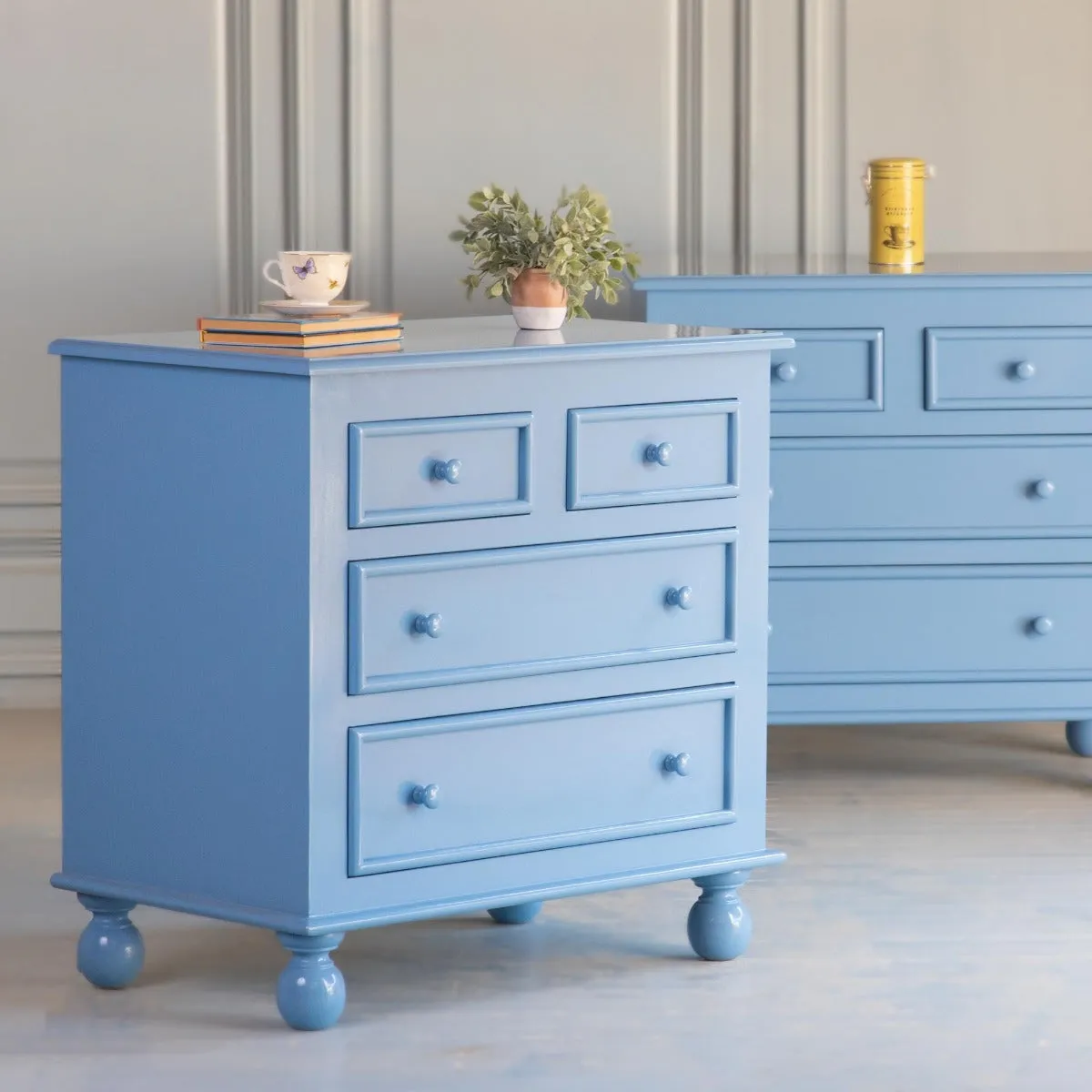 Ivy Cottage Dresser