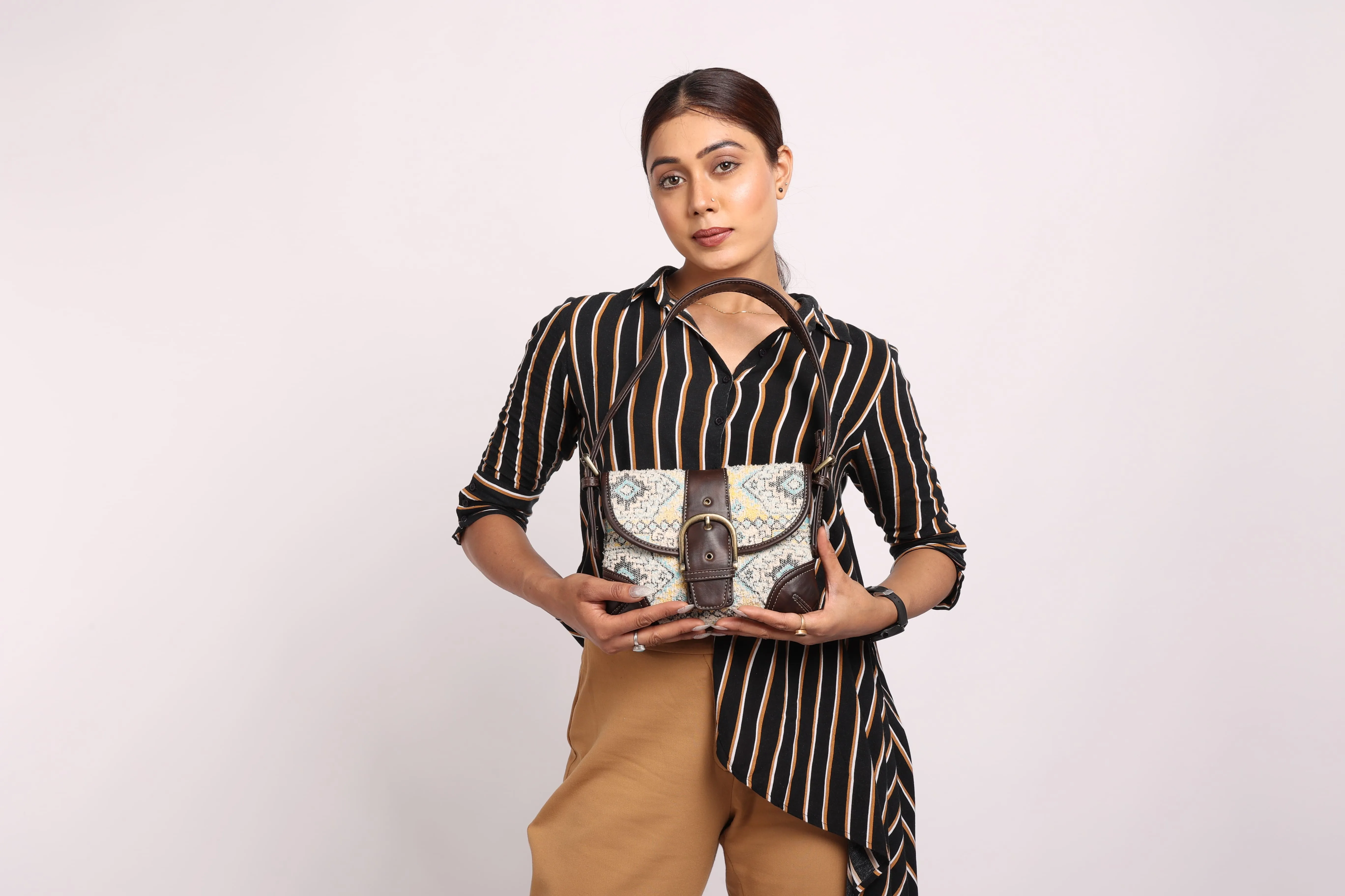Rudhira Bird's Eye print Shoulder bag