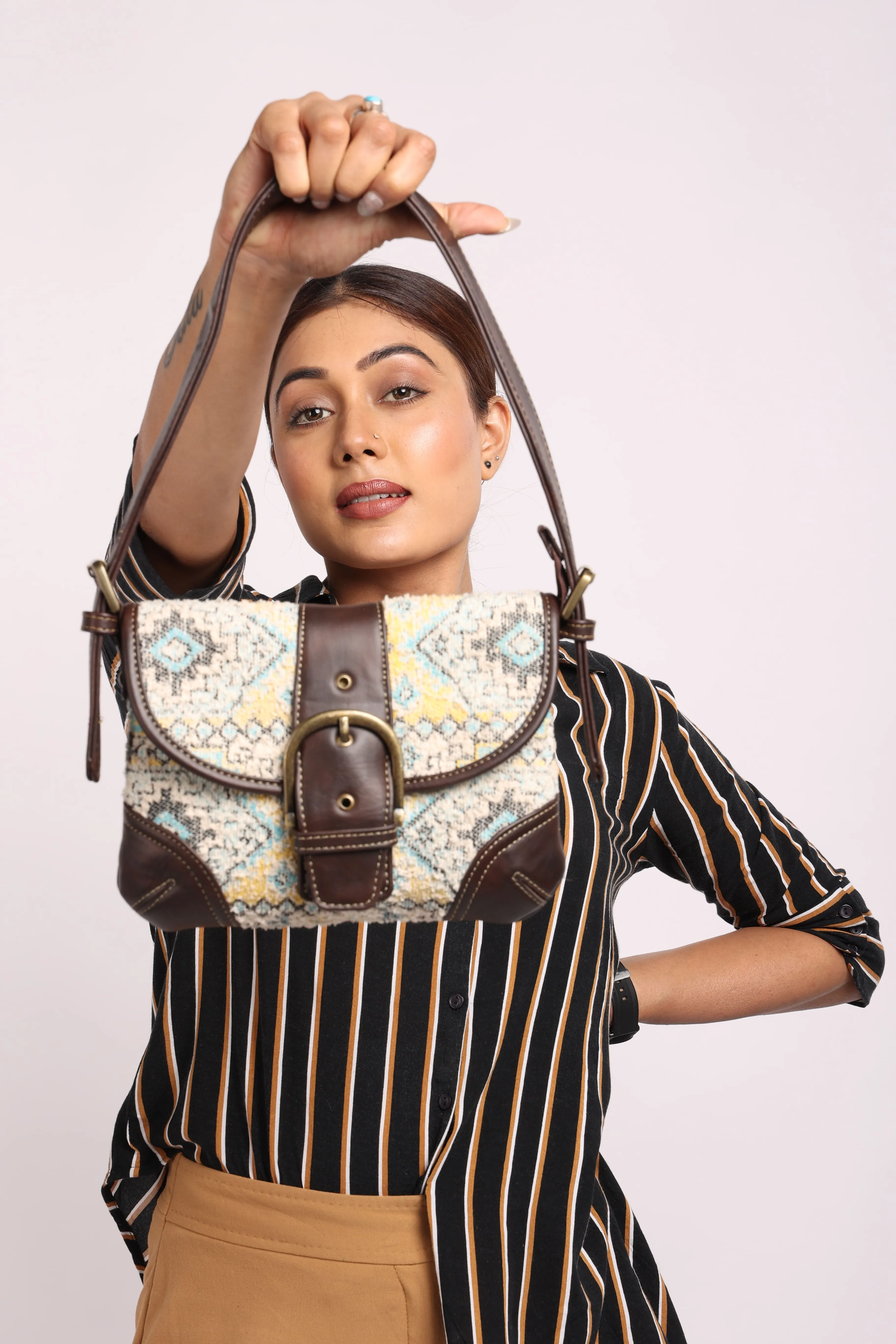 Rudhira Bird's Eye print Shoulder bag